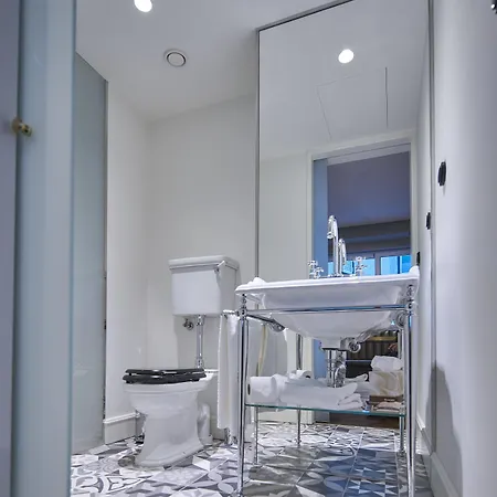 Europe Boutique 5* ליסבון